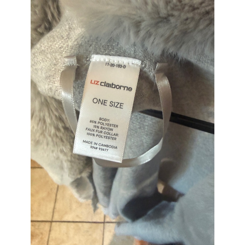 Liz Claiborne Gray Faux Fur Collar Cape Coat Wrap OS Heather Grey Outerwear - Picture 5 of 5